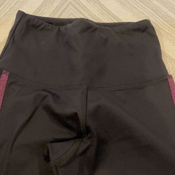 Strut This Black w Purple/Pink Side Stripe Legging - Picture 4 of 6